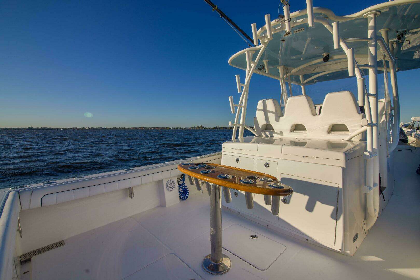 2016 Regulator 41 Center Console - Image 35