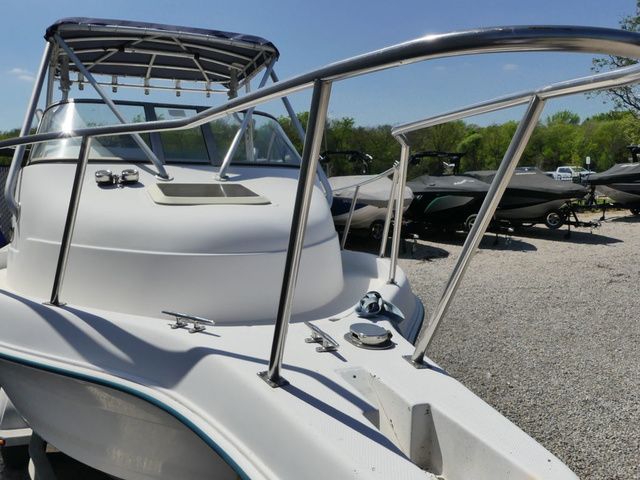 2001 Cobia 230 Walkaround - 8