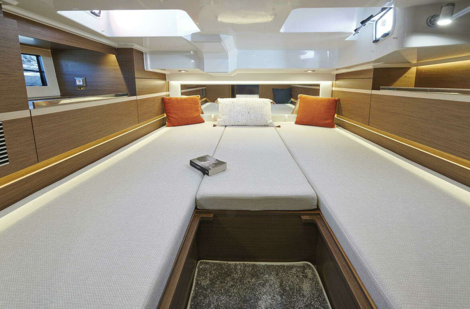 2026 Jeanneau Leader 10.5 WA - Image 11