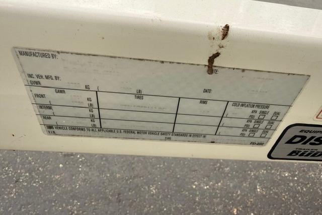 Label on 2007 Regal 2200 Bowrider boat displaying tire and rim specifications.