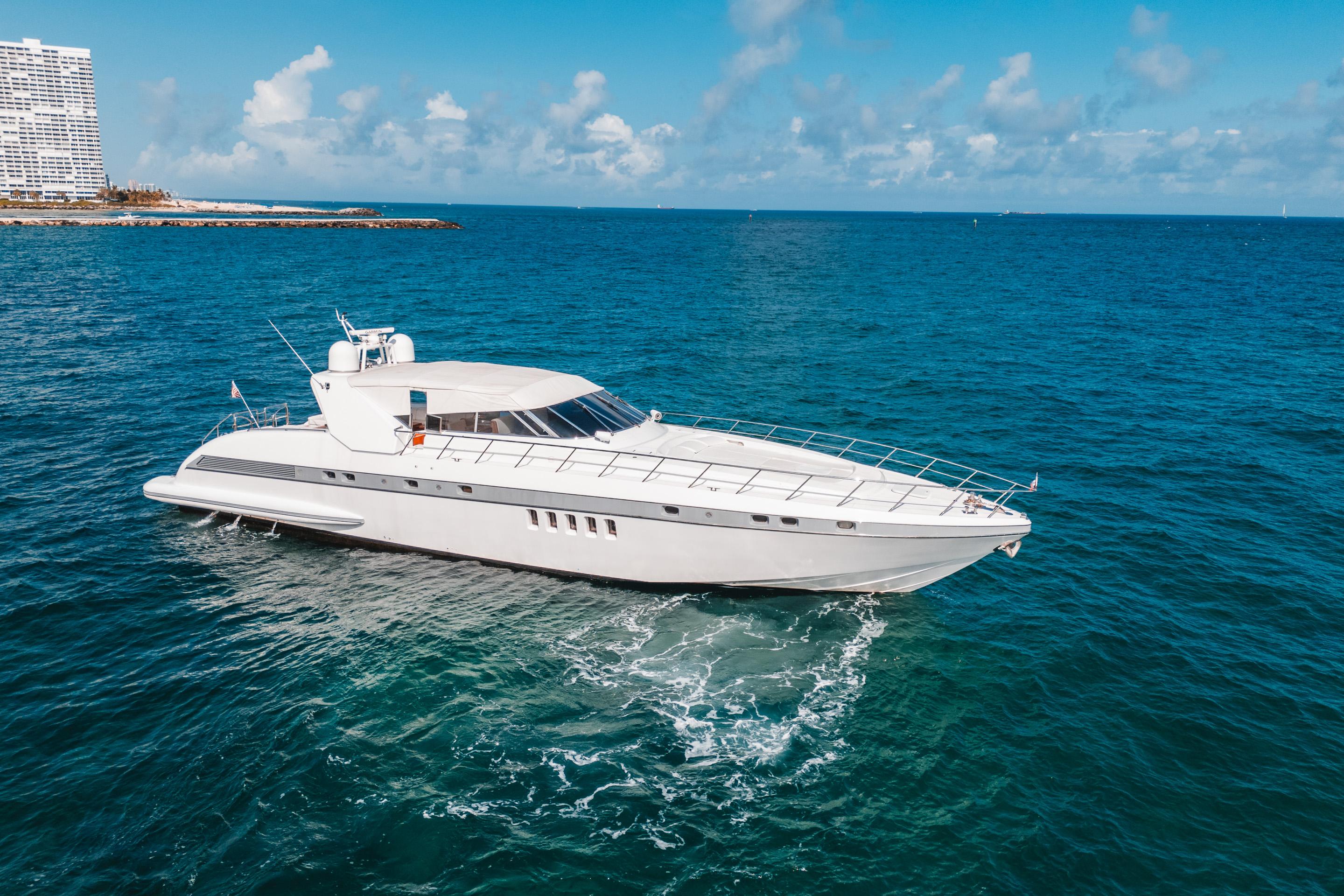 2001 Mangusta 80