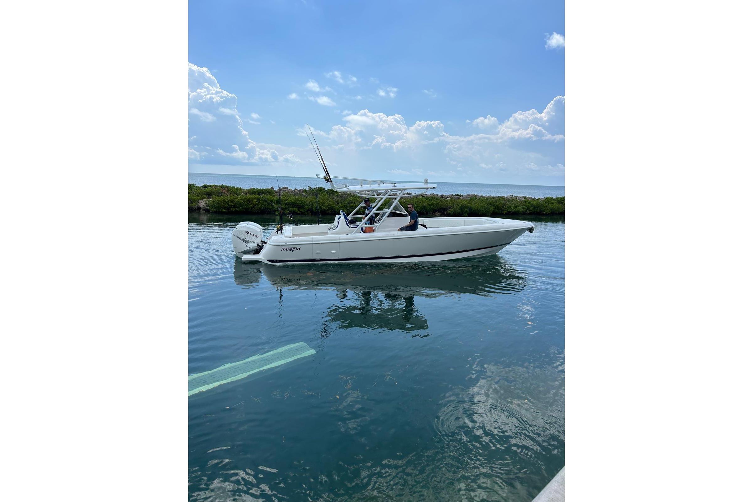 2016 Intrepid 327 Center Console