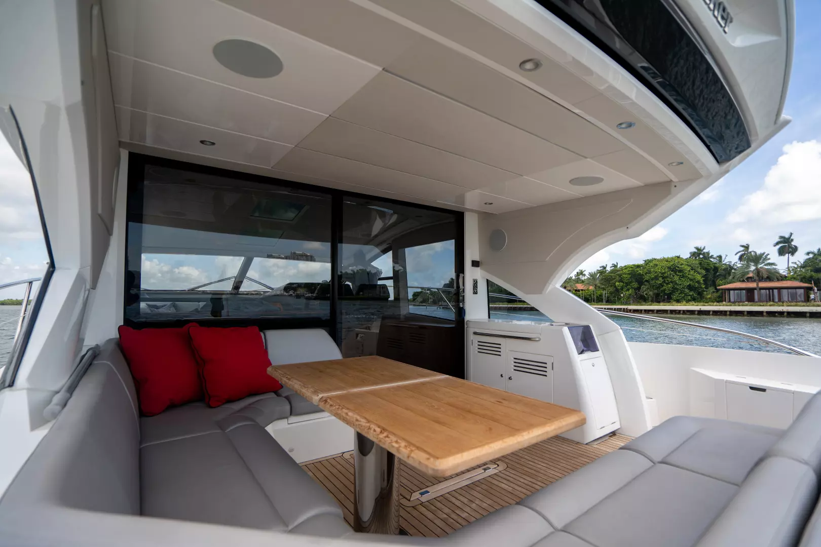 2019 Sunseeker Predator - Image 26