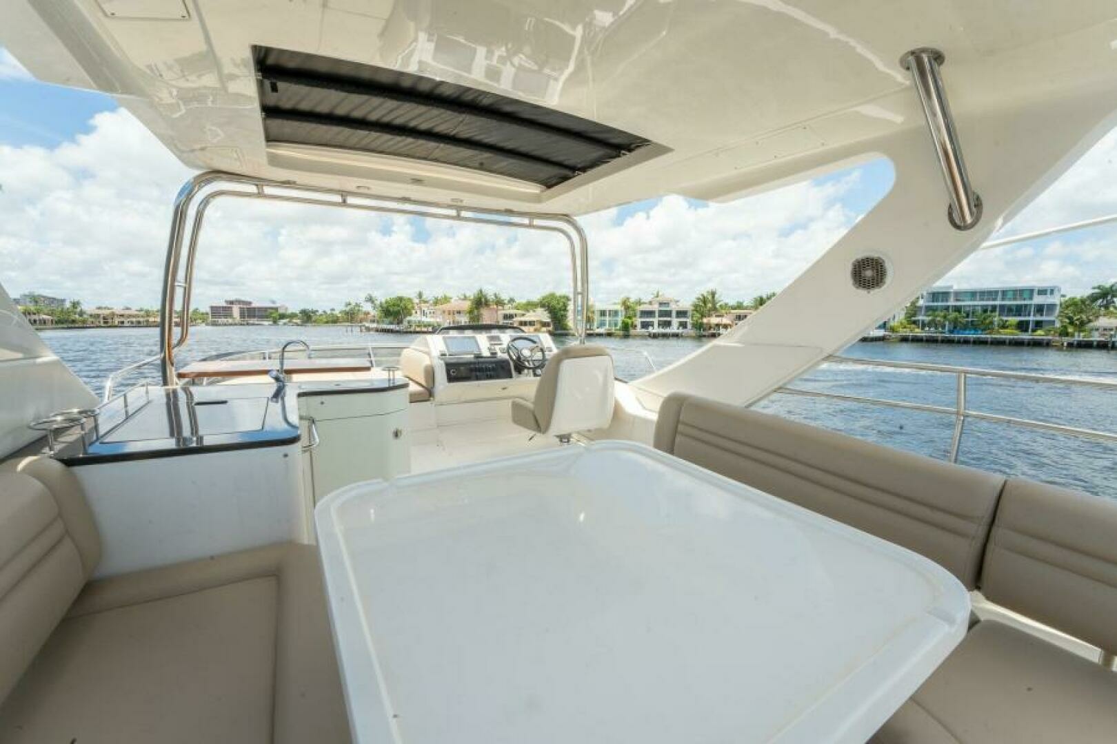 2016 Sea Ray 510 Fly - Image 37