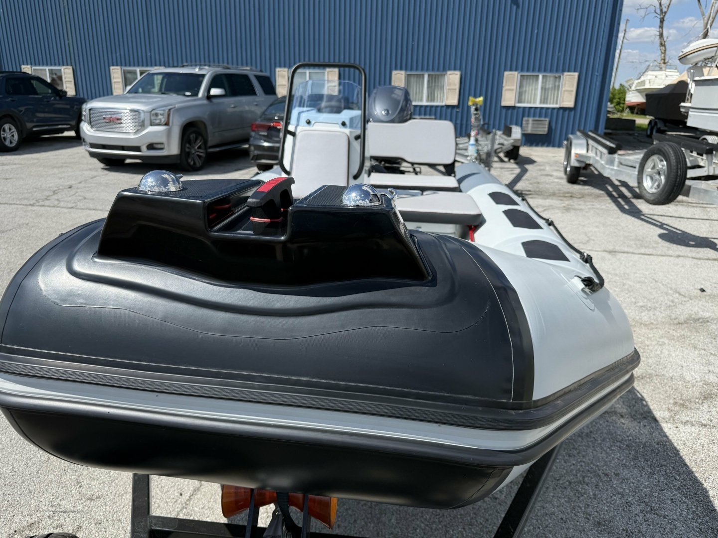 2026 Zodiac Open 4.2 NEO F50 - Image 9