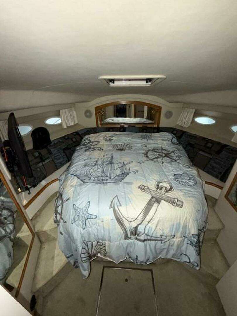 1997 Sea Ray 400 Sedan Bridge - Image 8