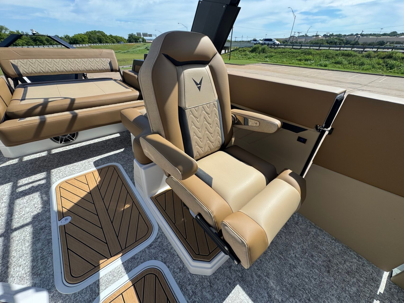 2026 Revel RS25L - 12