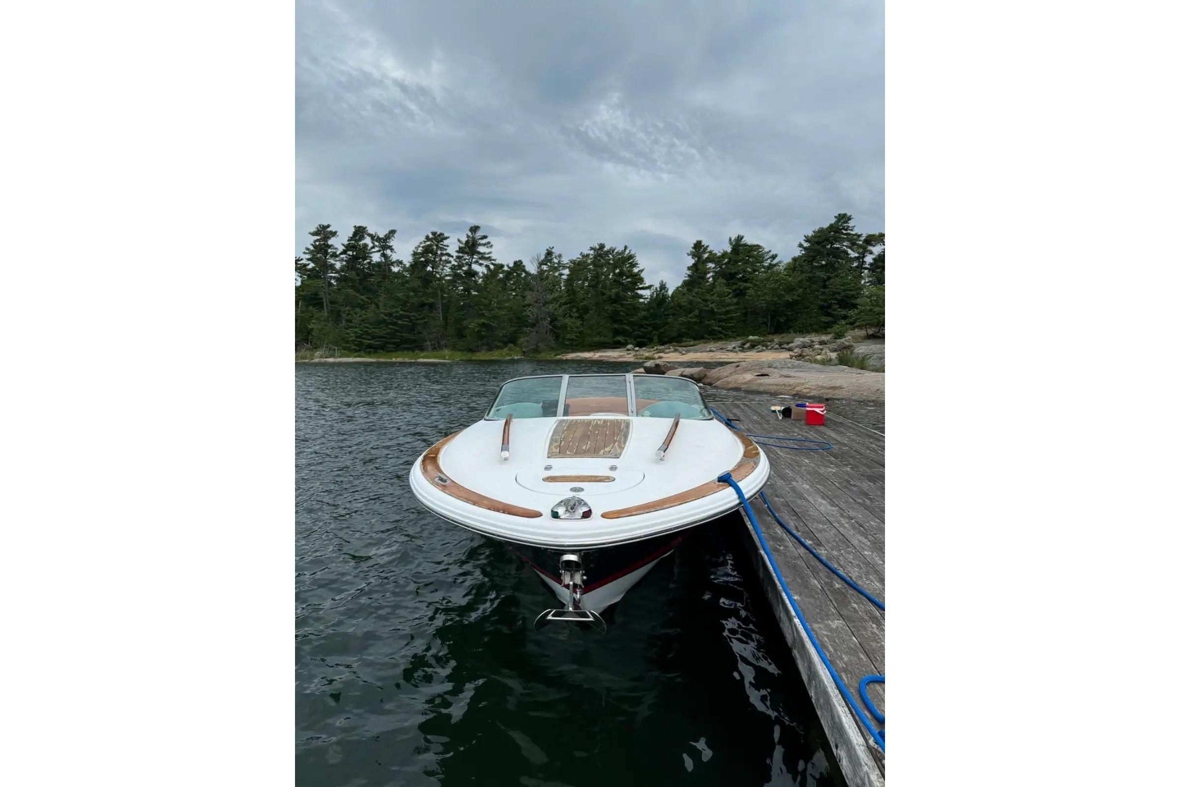2003 Chris-Craft Corsair 25