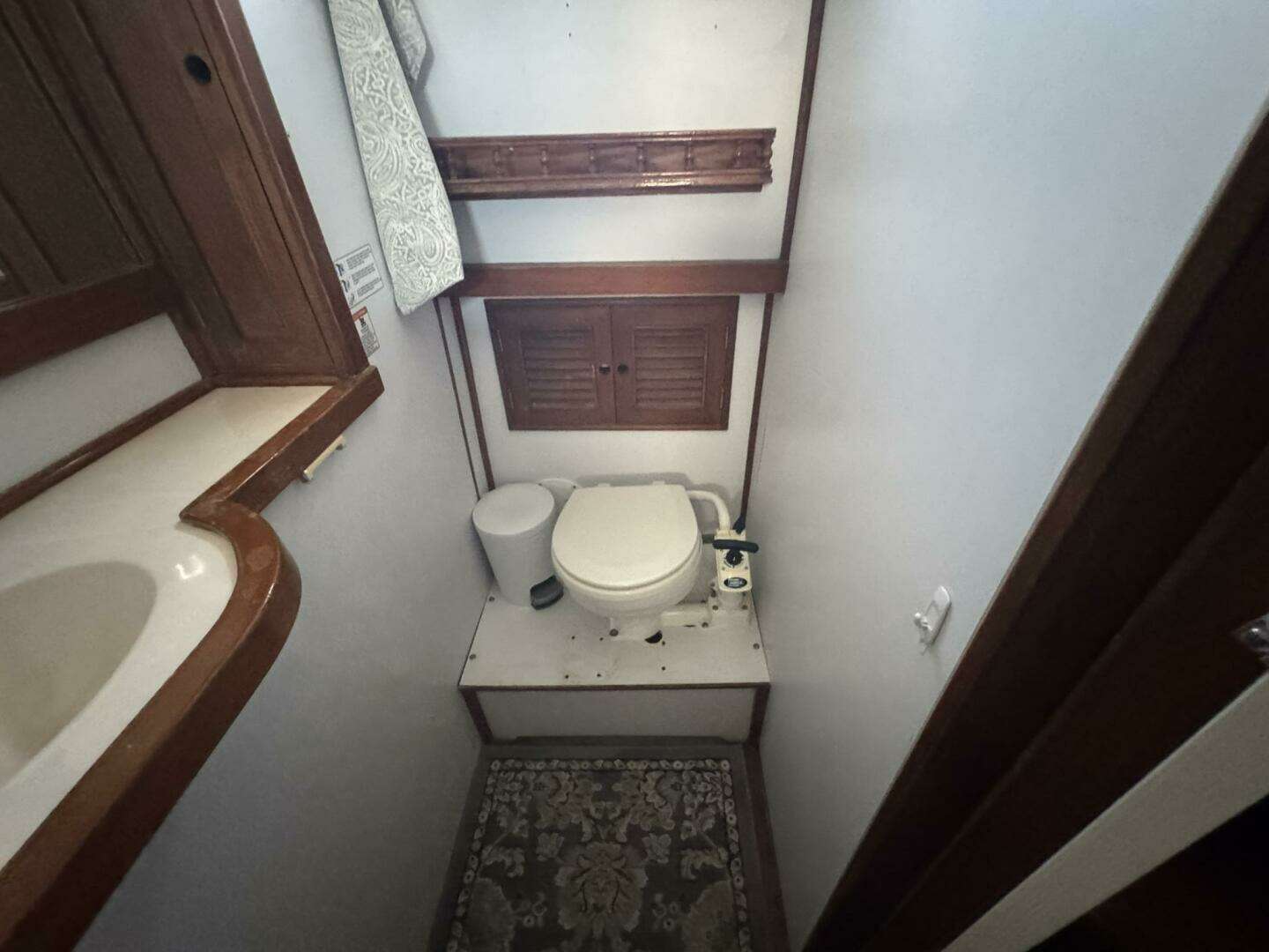 1986 Marine Trader 34 Double Cabin - Image 112