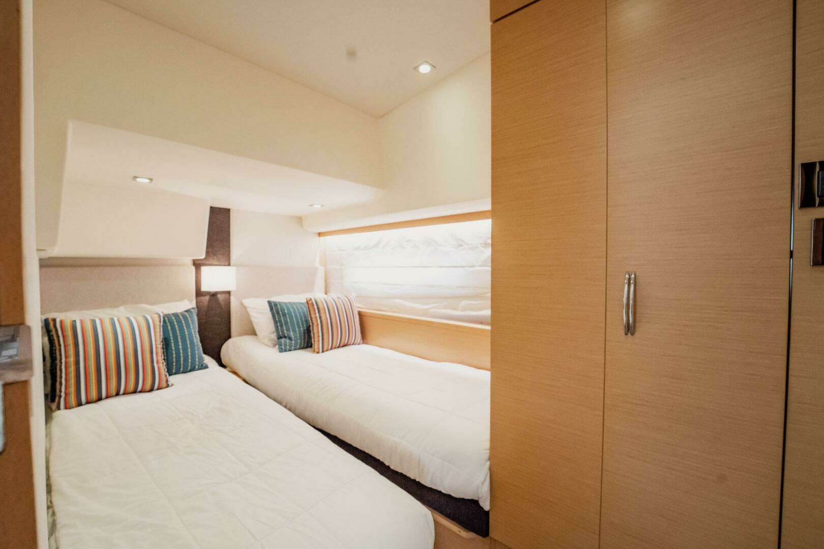 2013 Prestige 500 S - Image 51