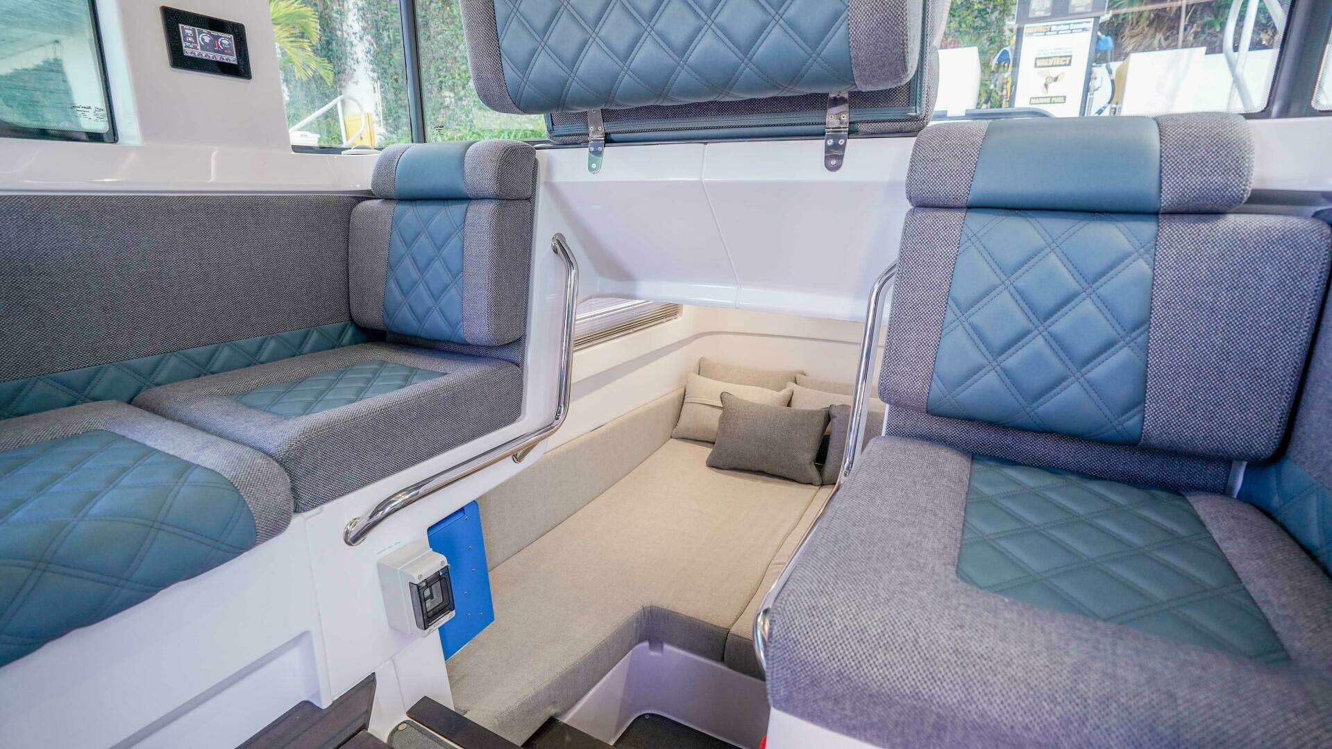 2024 Axopar 37 XC Cross Cabin - Image 17