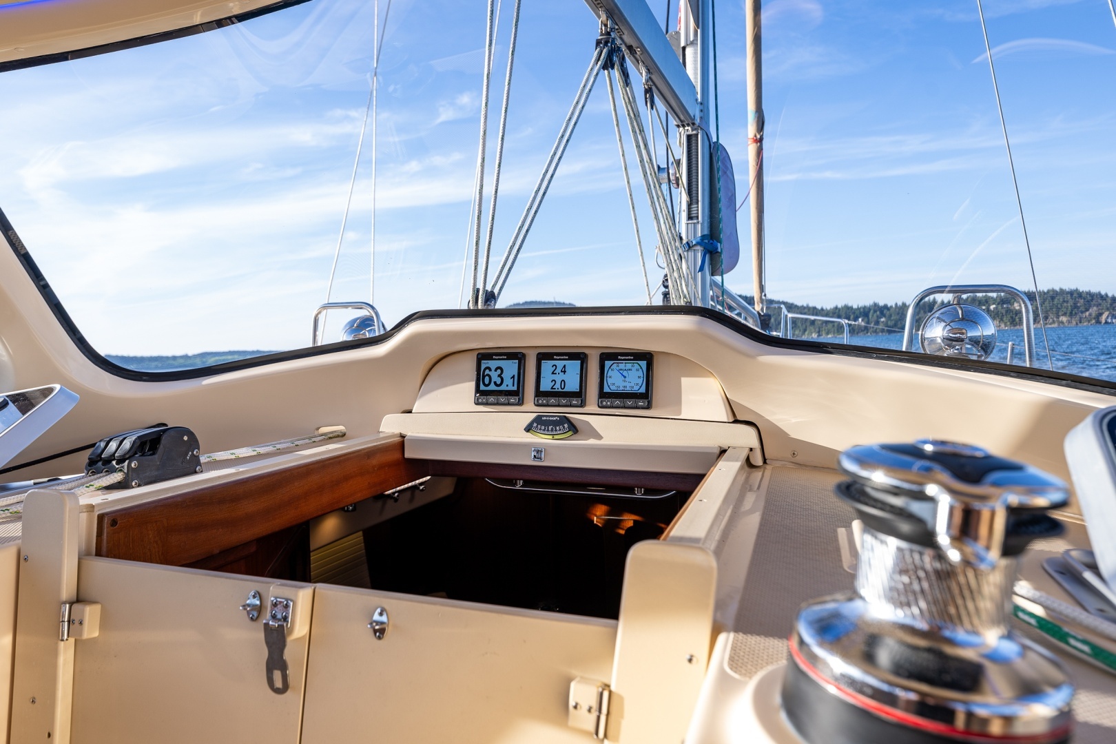 2020 Island Packet 349 - Image 37