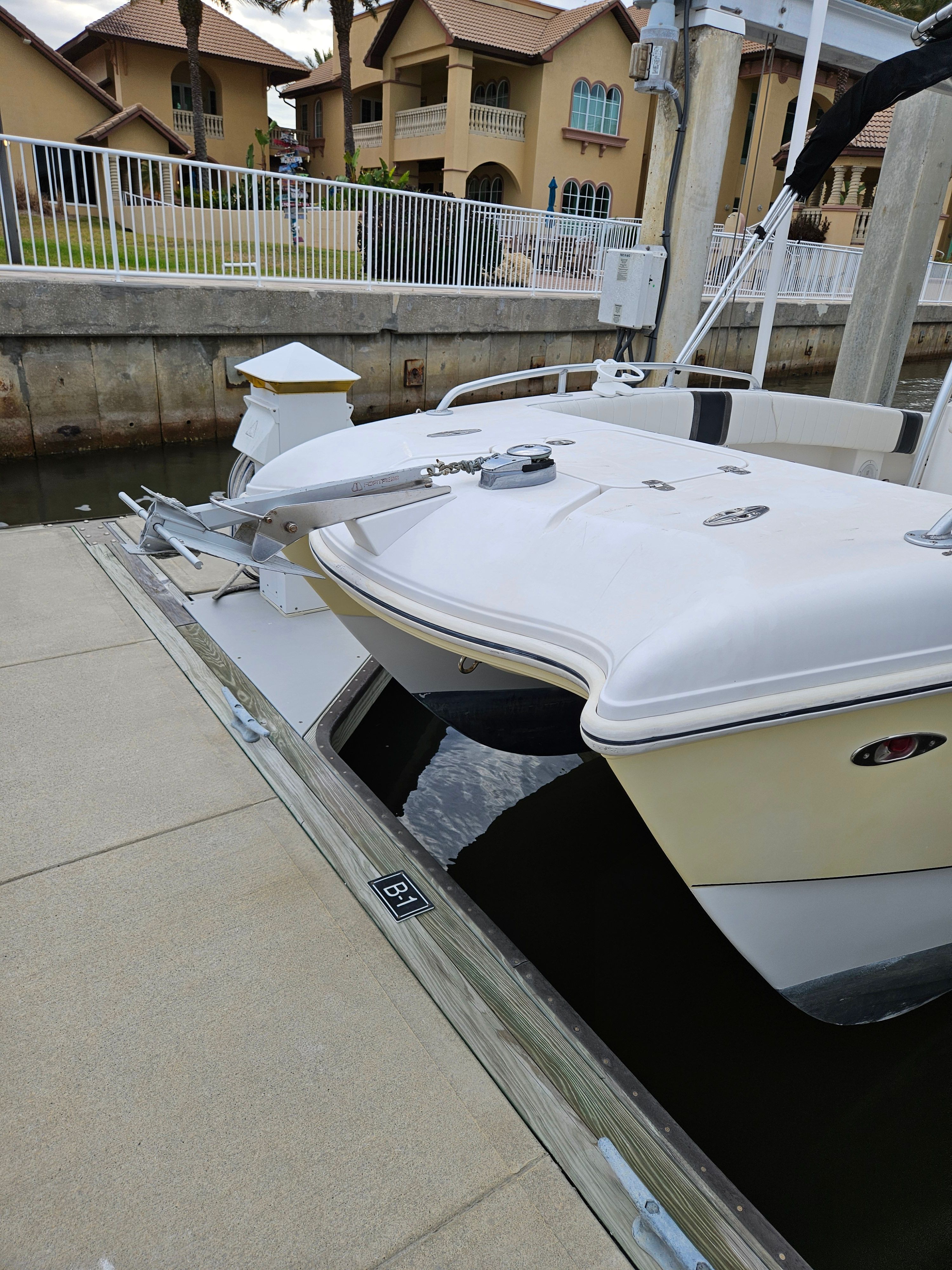 2003 World Cat EYV - 53