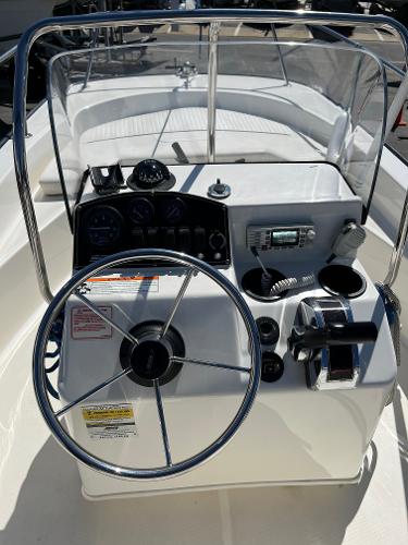 2006 Boston Whaler 170 Montauk - 6