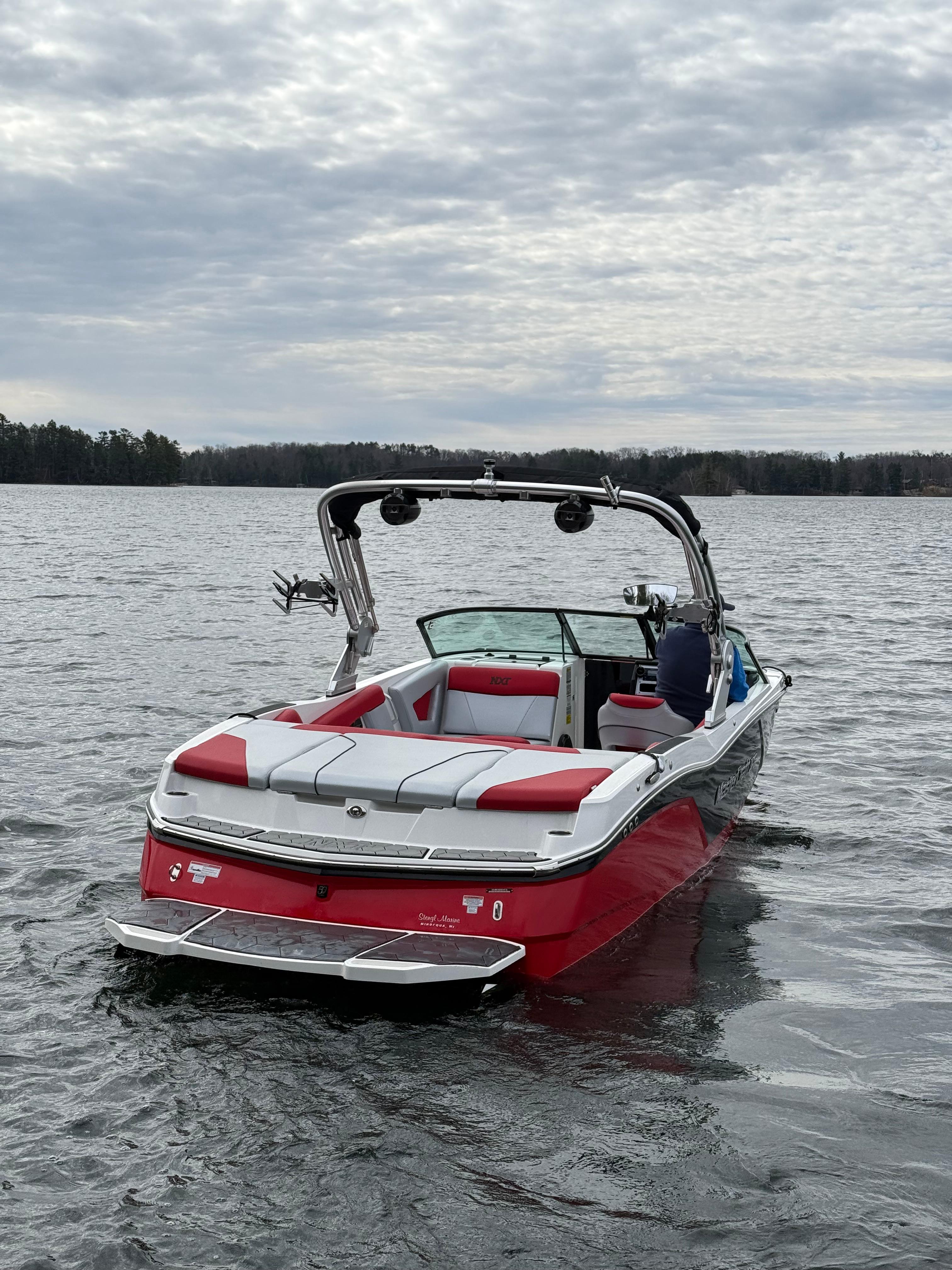 2018 MasterCraft NXT22 - 2