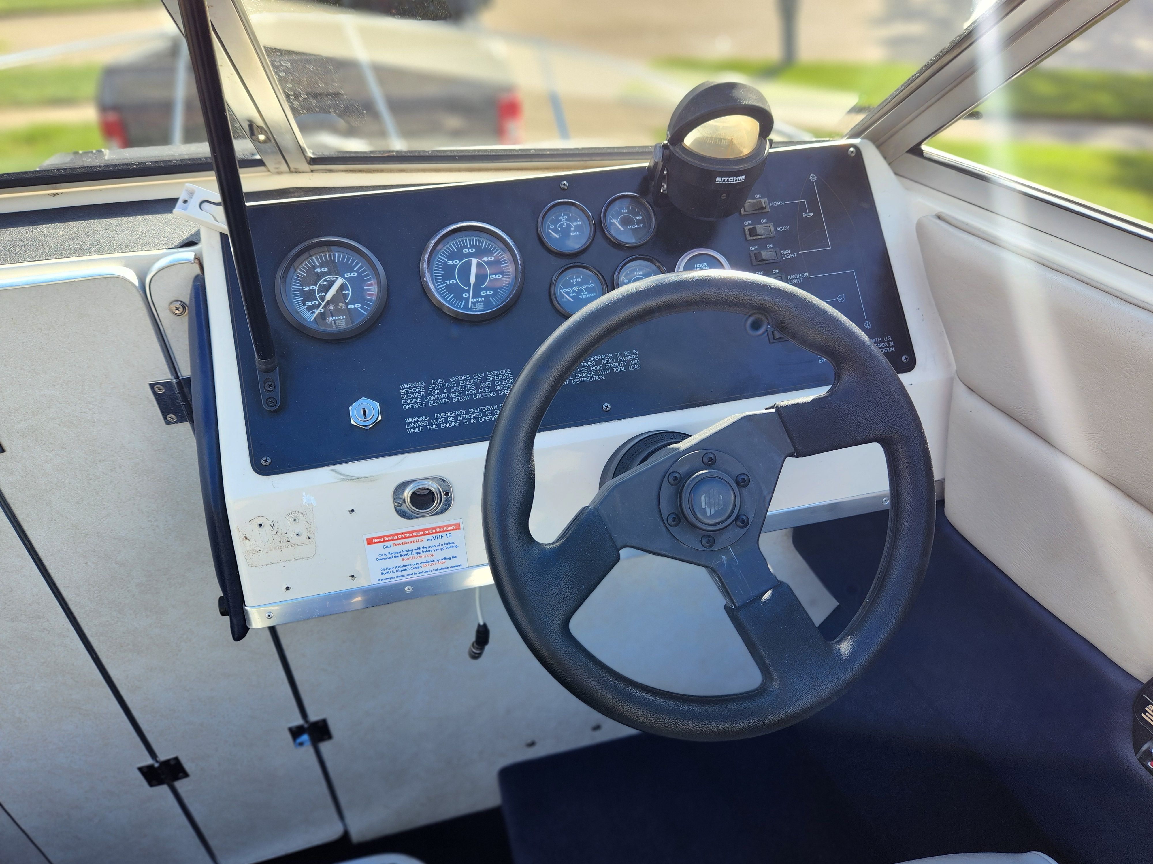 1996 Bayliner 1952 Capri Cuddy - 16