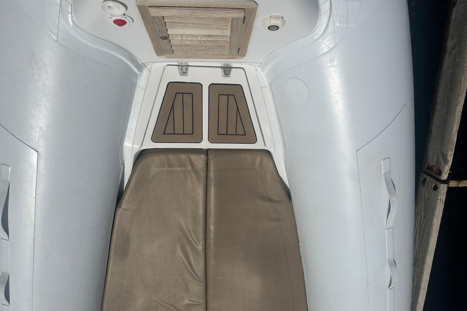Sacs Stratos S42