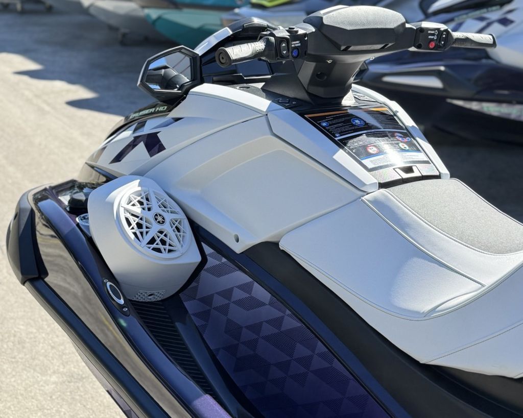 2026 Yamaha Boats VX Cruiser® HO with Audio - 8