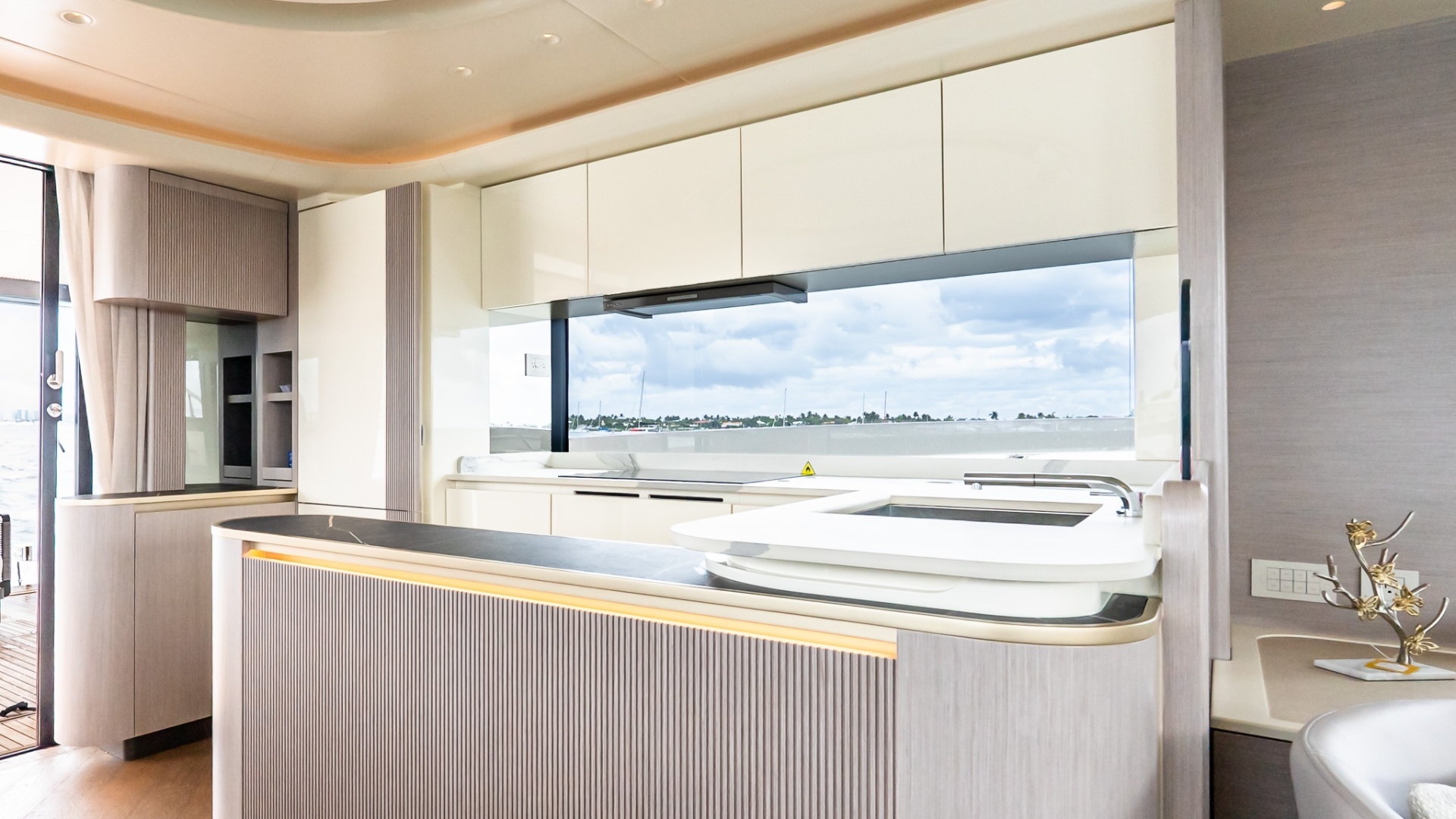 2027 Absolute Navetta 70 - Image 34