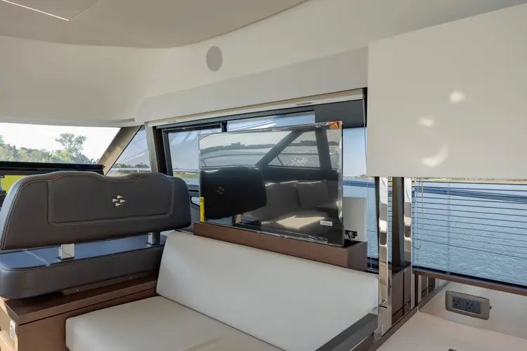 2024 Prestige 460 - Image 31