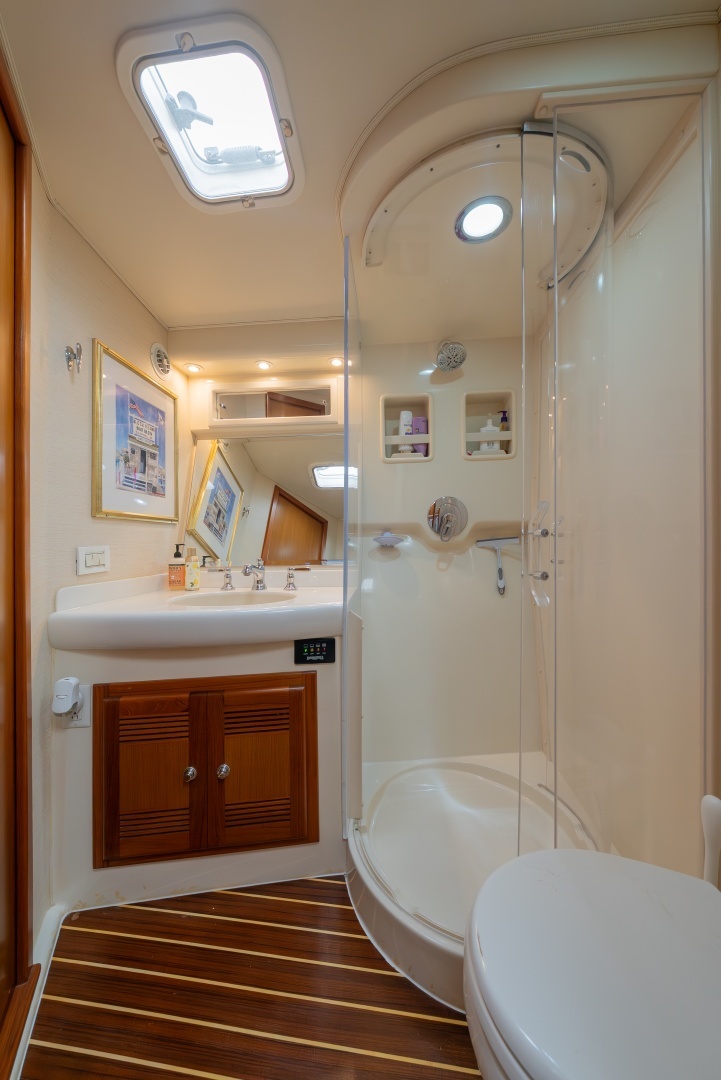 2002 Cabo 45 Express - Image 57
