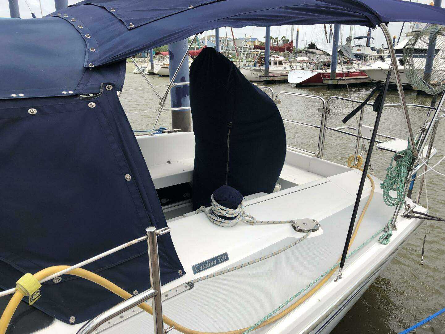 2005 Catalina 320 - Image 10