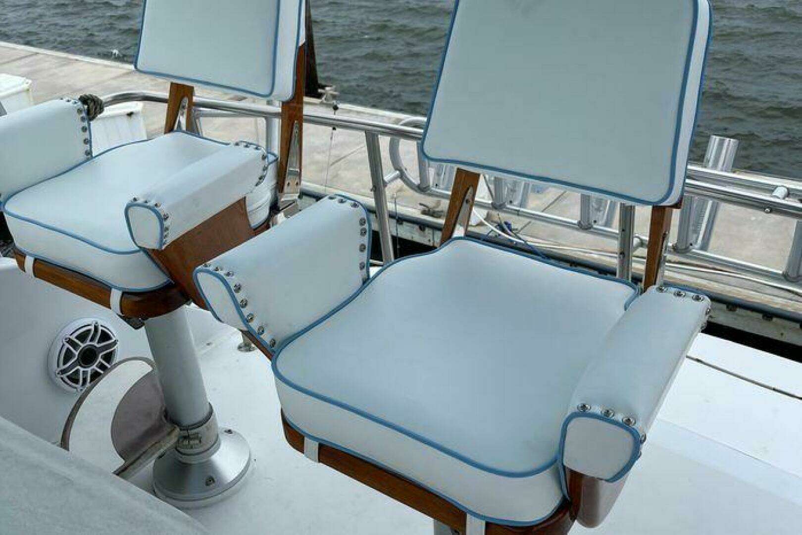 1990 Hatteras 45 Convertible - Image 21