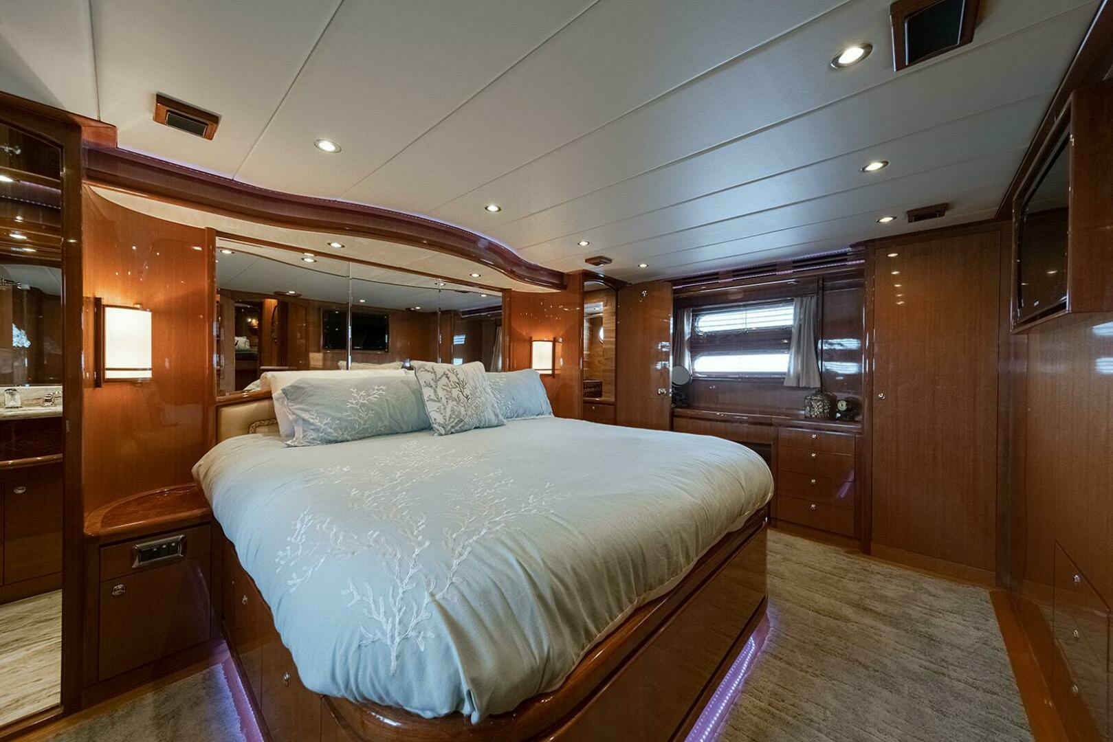 2013 Hampton 680 LRC - Image 19
