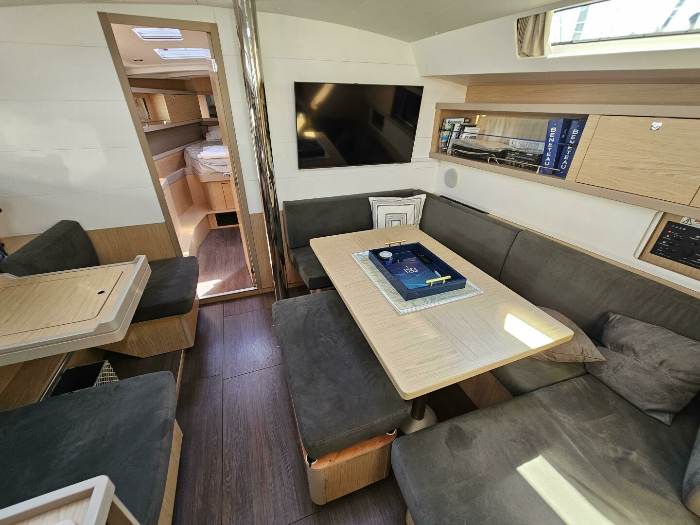 2017 Beneteau Oceanis 45 - Image 2