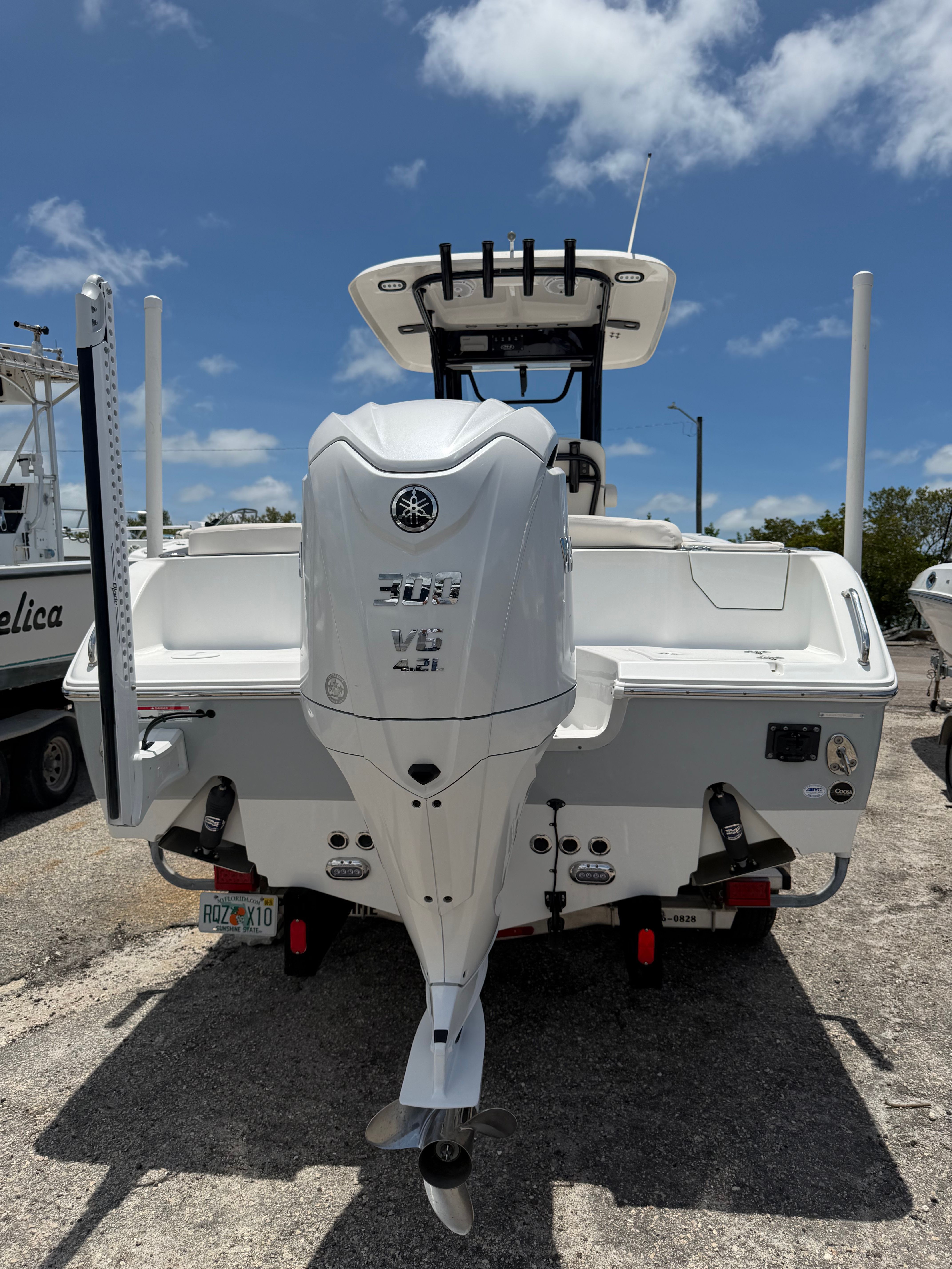 2023 Sea Hunt Ultra 255 SE - 6