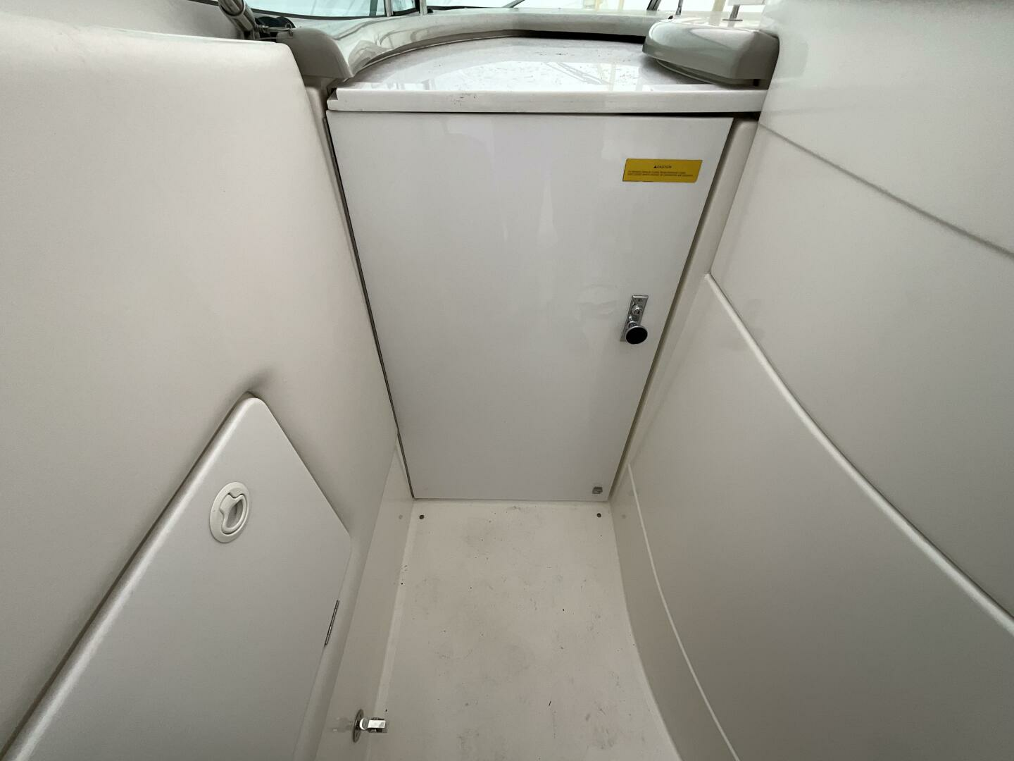 2002 Cruisers 35 Express - Image 10