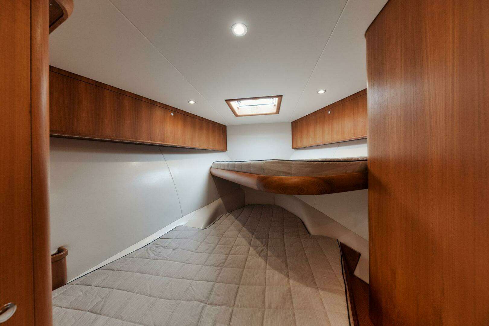 2016 F&S 40 Open Express - Image 8