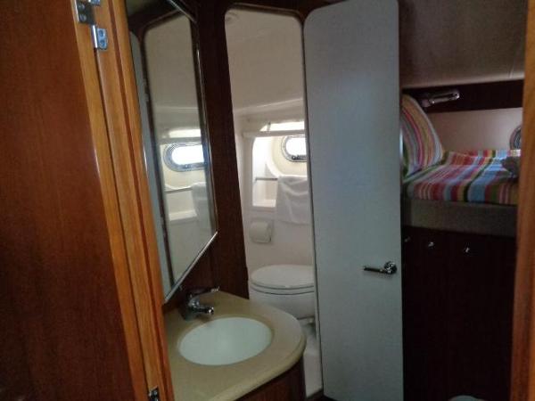 2004 Tiara Yachts 4400 Sovran - 57