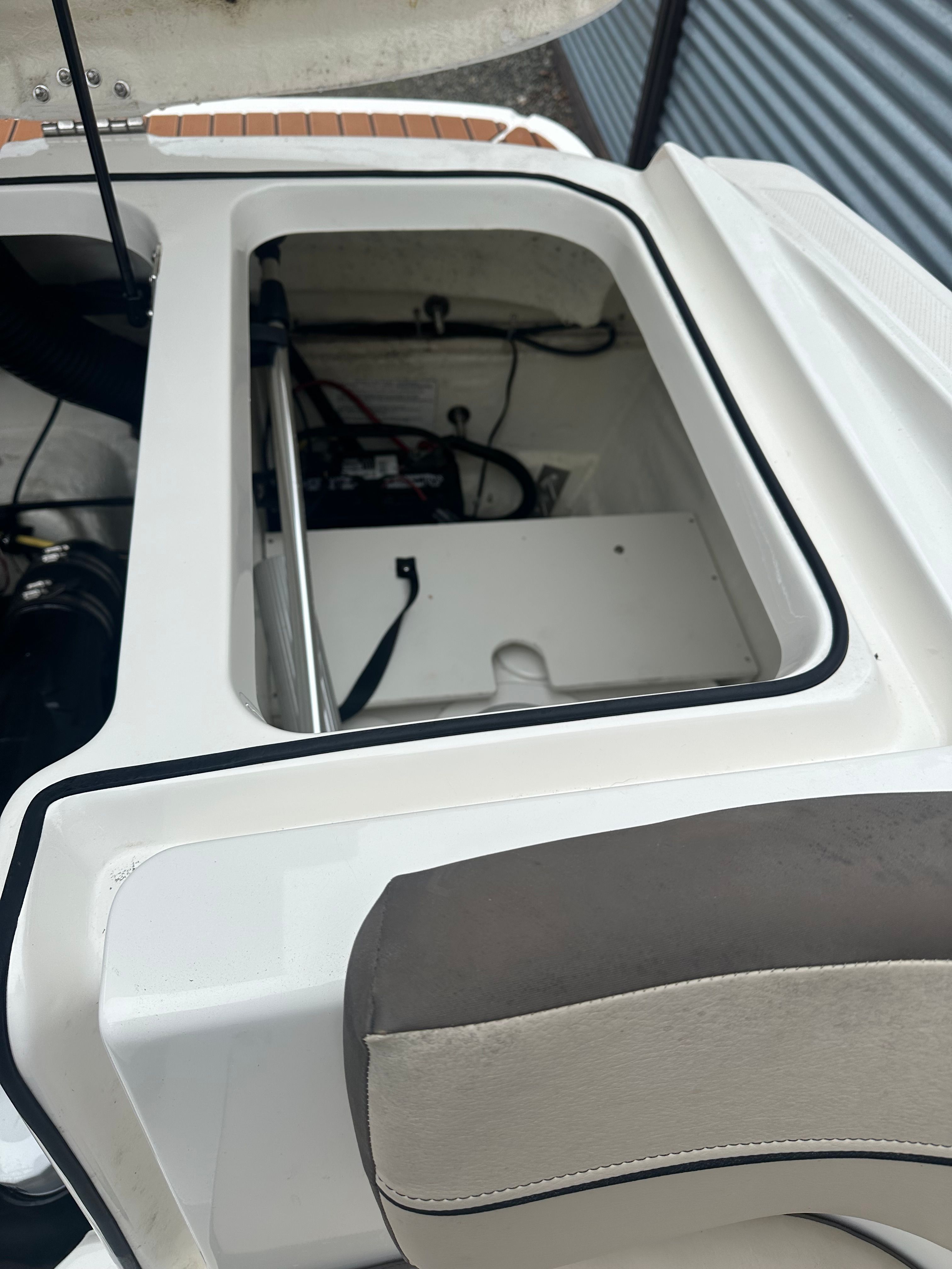 2017 Bayliner VR5 Bowrider OB - 2