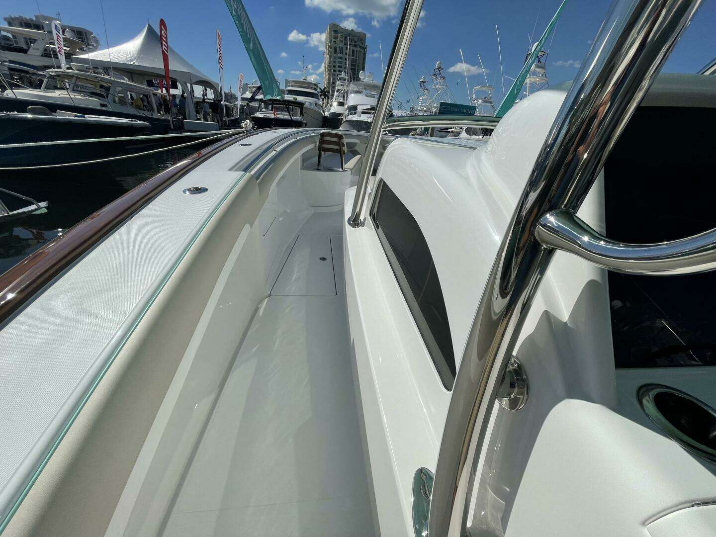2026 Mag Bay 43 Center Console - Image 67