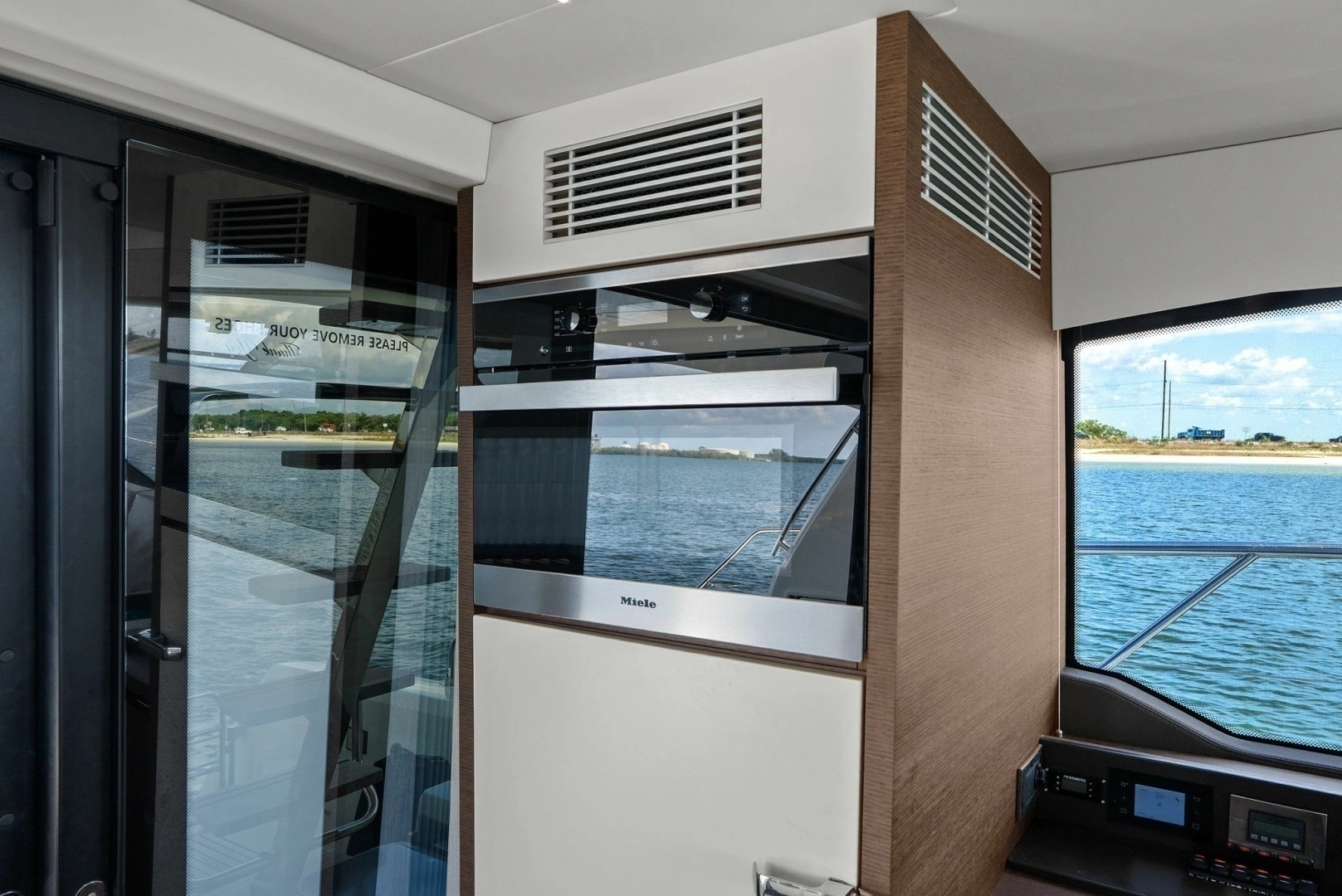 2020 Prestige 460 Flybridge - Image 37