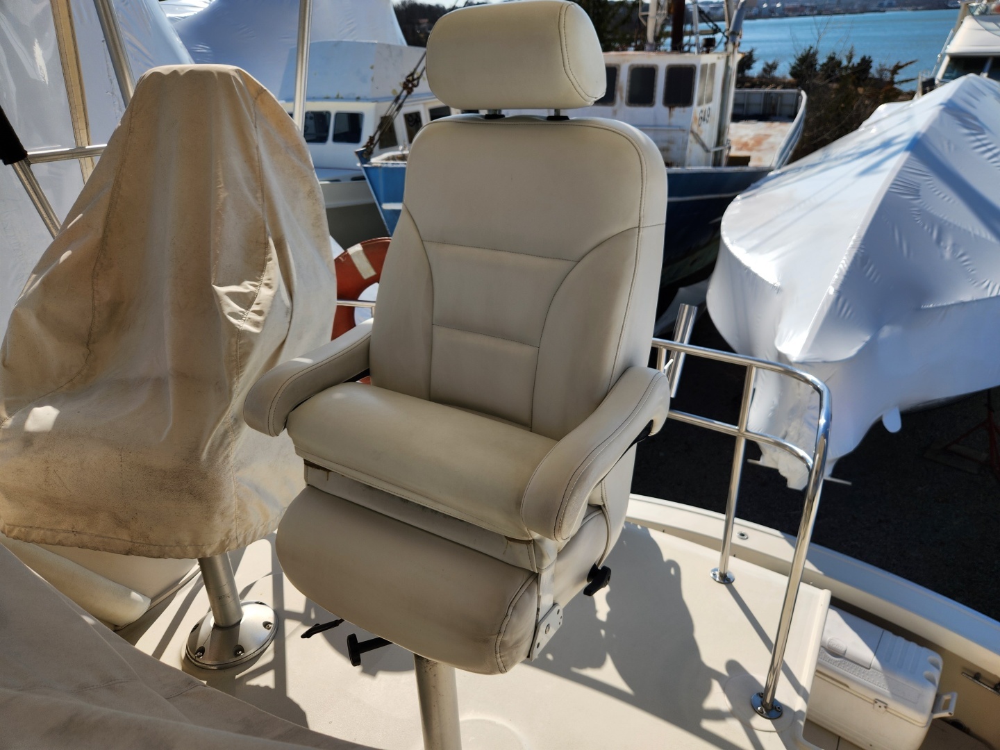 1987 Luhrs Convertible - Image 38
