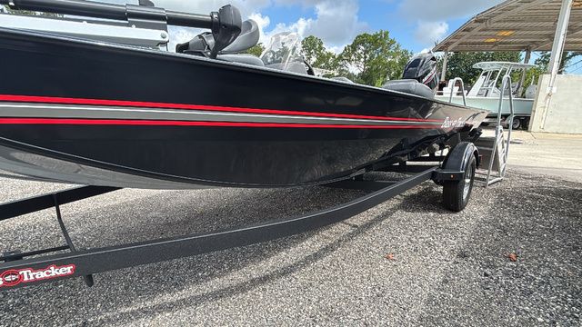 2026 Tracker Bass Tracker Classic XL - 12
