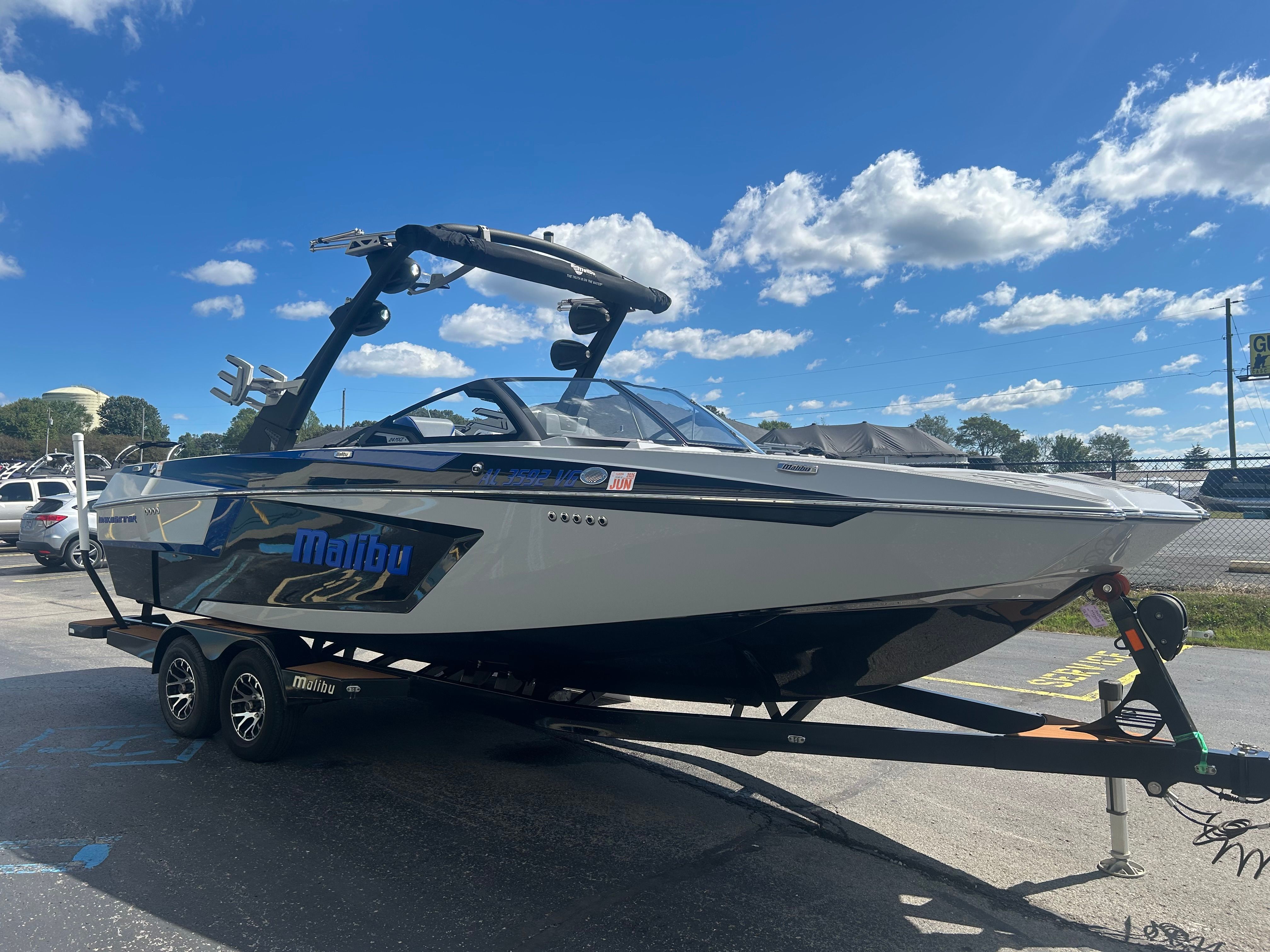 2024 MALIBU 24 MXZ - Image 4