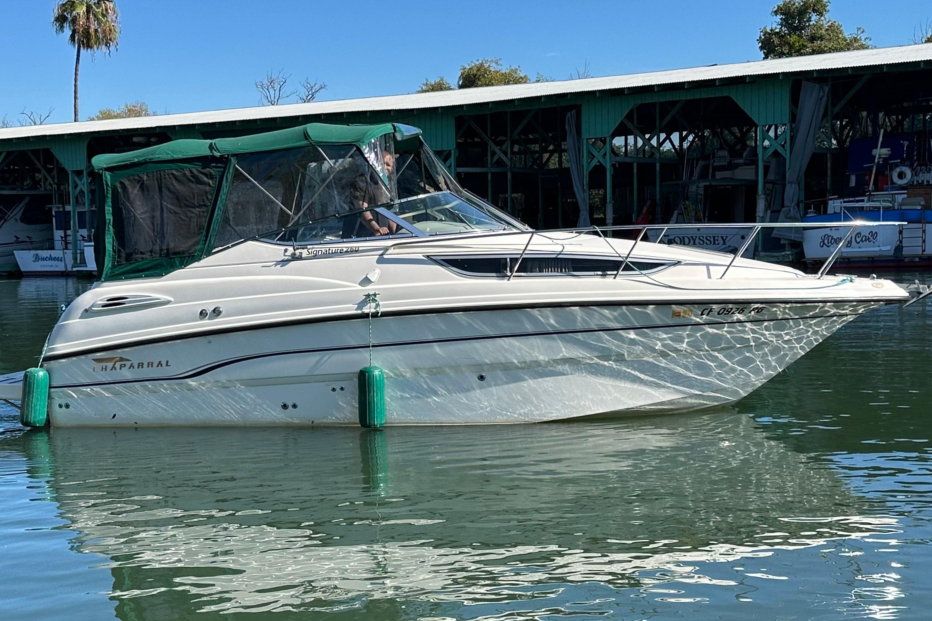1998 Chaparral Signature 2600