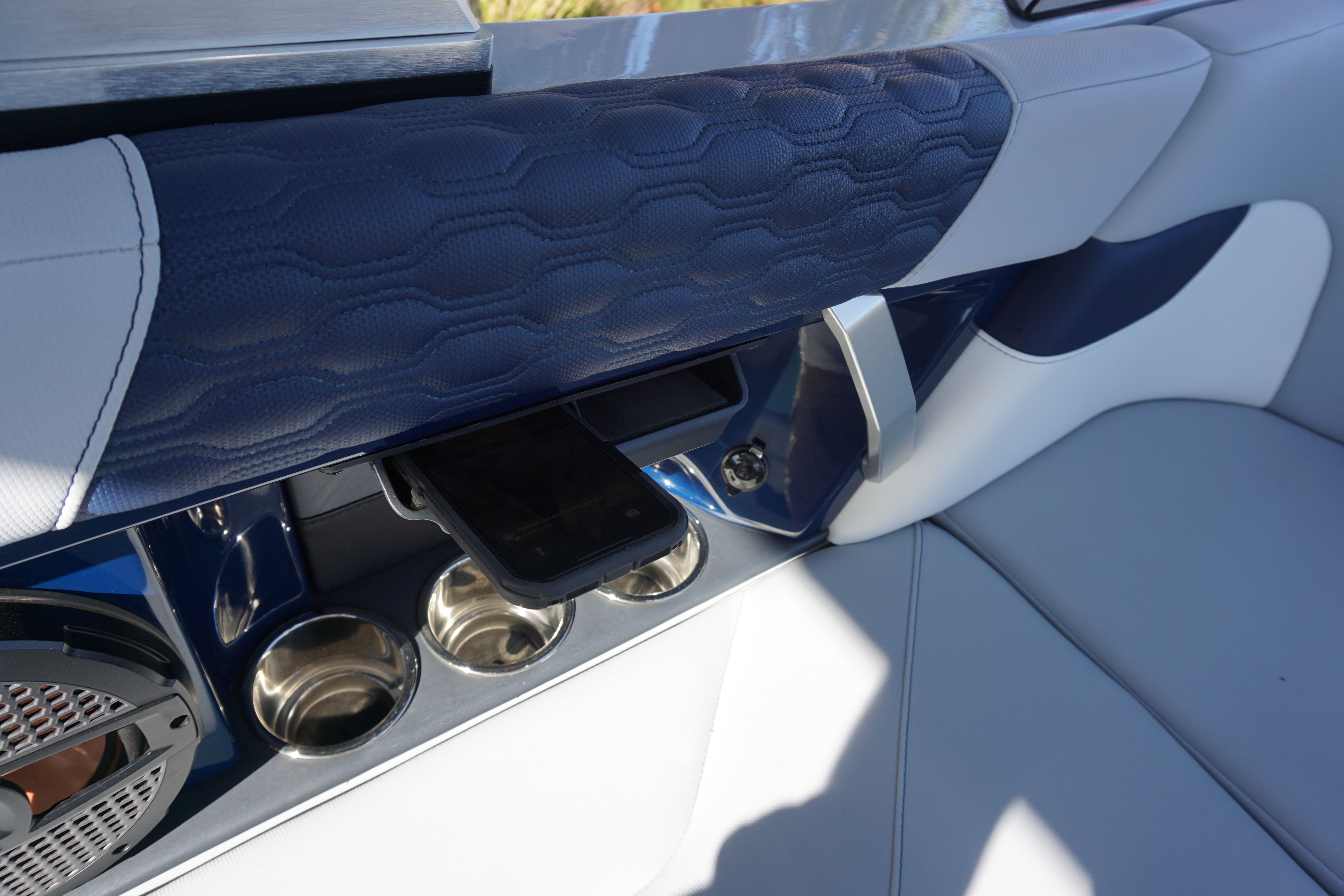2023 MasterCraft XT22 T - 14