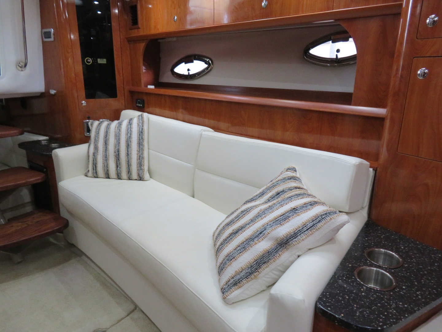2008 Four Winns 338 Vista - Image 11