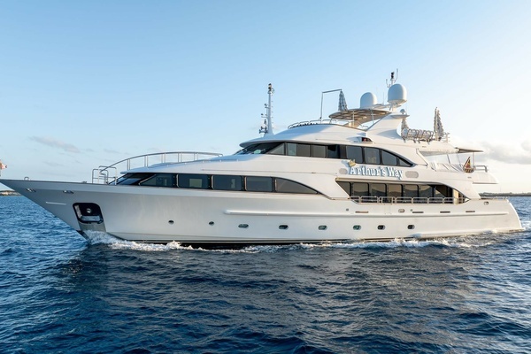2008 Benetti 121 Classic