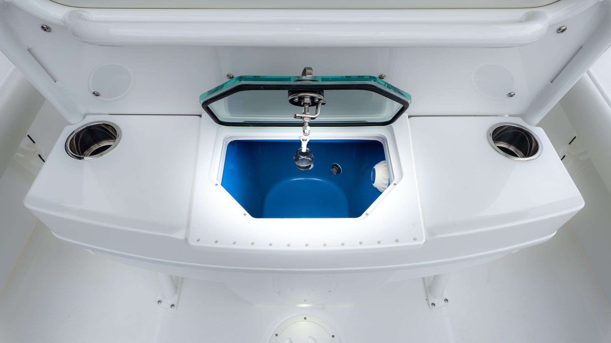 2026 Everglades 253 Center Console - 10