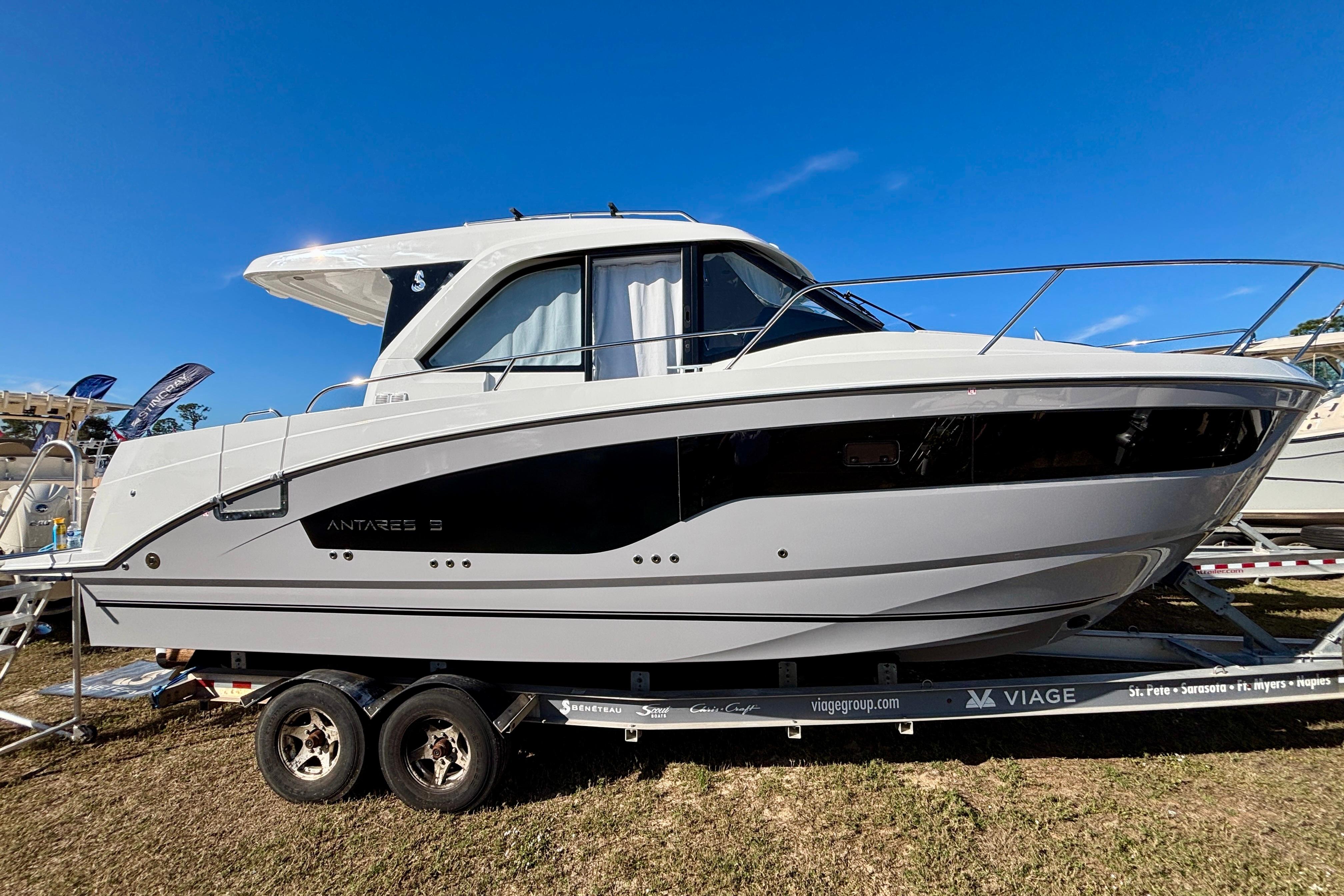 2026 Beneteau Antares 9 V2