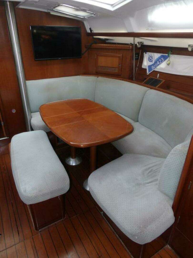 2004 Beneteau 423 - Image 22
