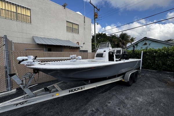 2022 Tidewater 2110 Bay