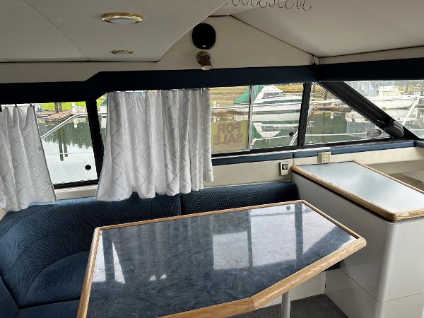 1992 Bayliner Motoryacht - 25