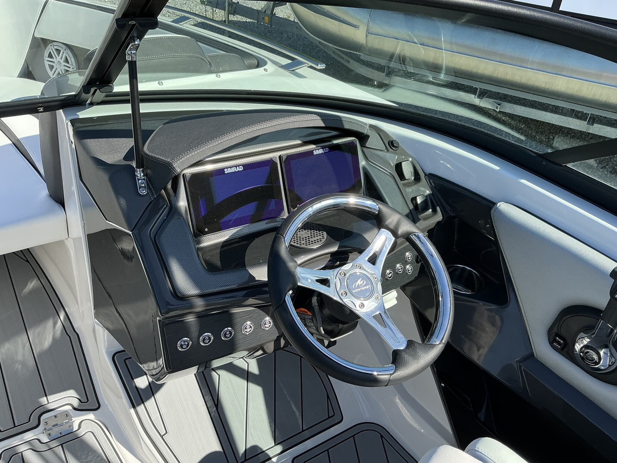 2025 Monterey 215SS Super Sport - 12