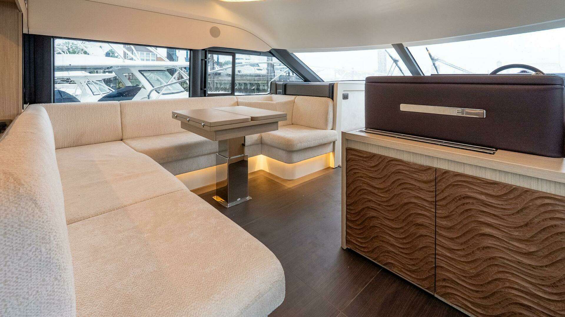 2025 Prestige F4.9 - Image 35